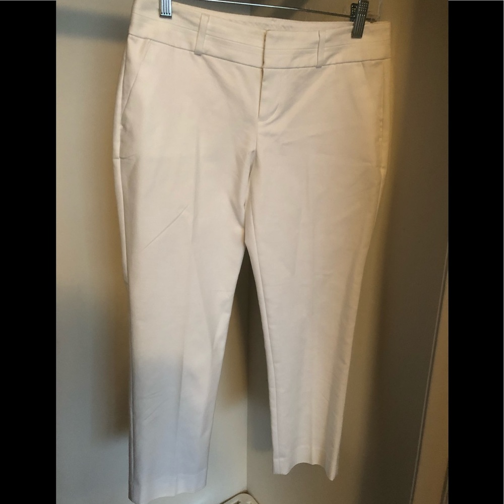 White Capri pants